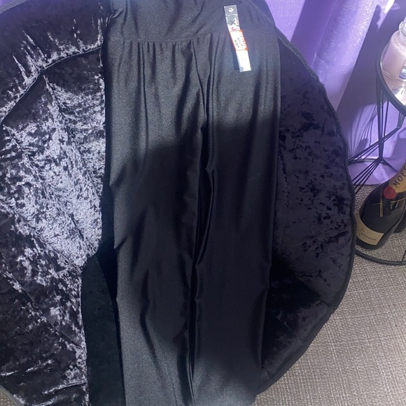 Stylish Pants - Picture 4 of 5